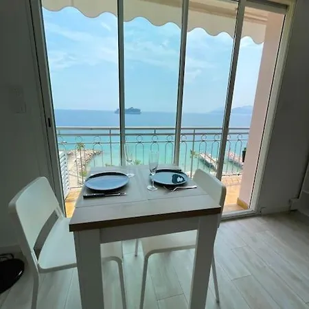 Studio Les Pieds Dans L'eau Apartamento Cannes
